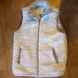 NEVER BEEN WORE soft wool vest
